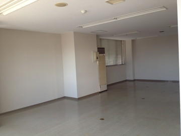 014704_w6.jpg