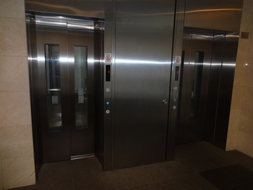 r223044_w3.jpg